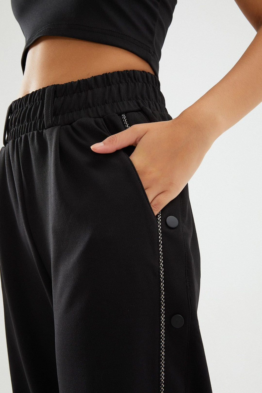 Yanları Çıtçıtlı Pantolon Siyah