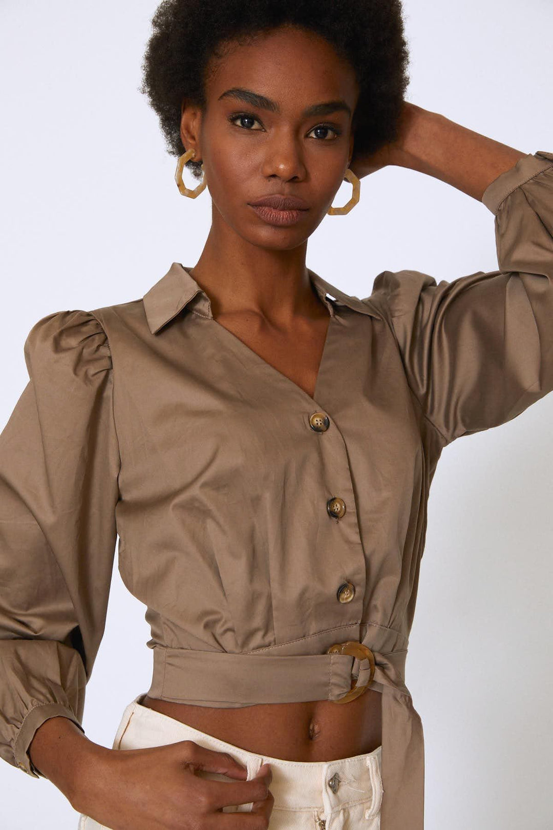 Önü Düğmeli Balon Kol Gömlek Toprak