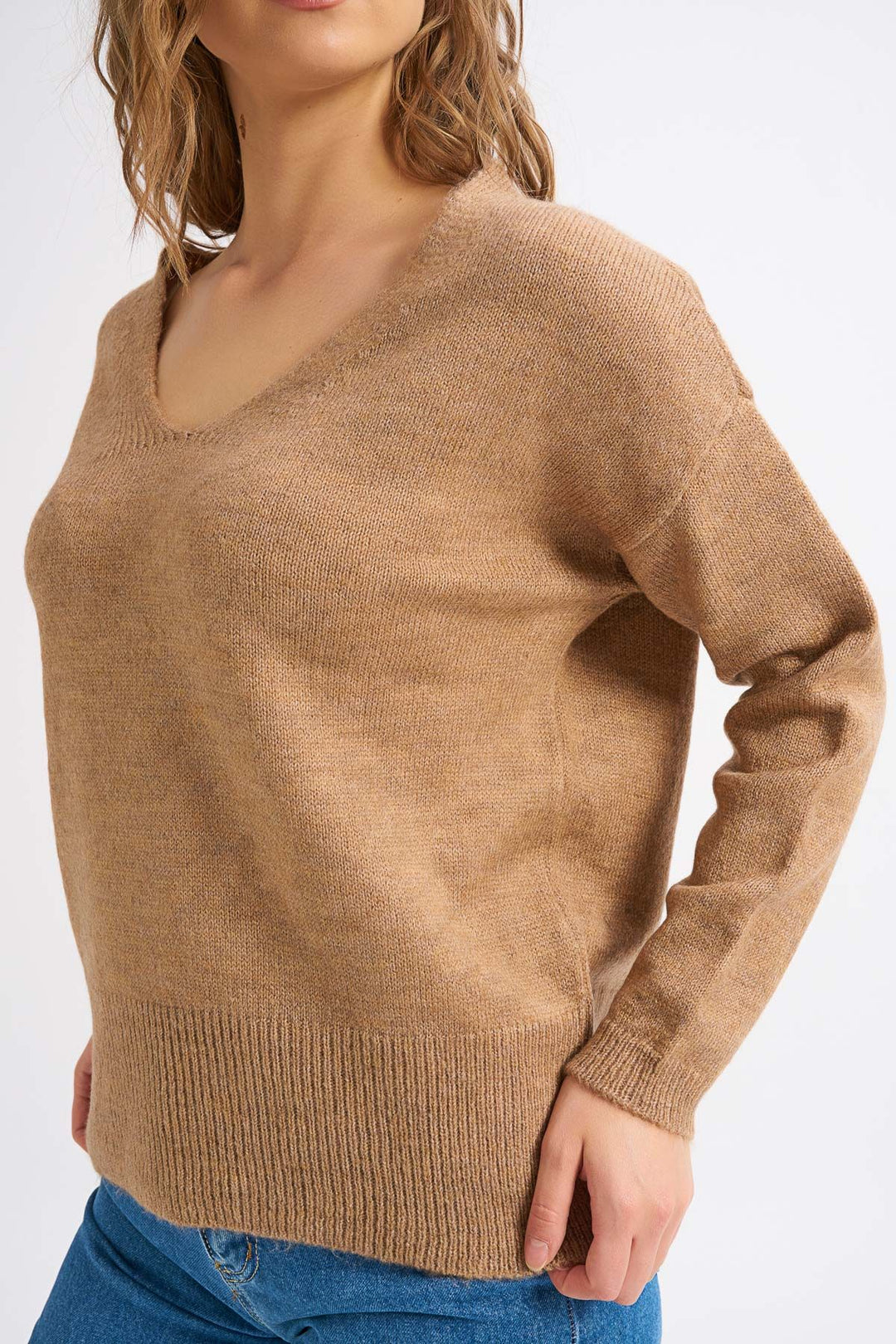 V Neck Sweater Beige