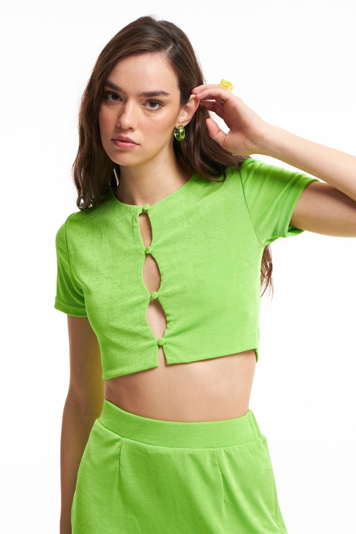 Dokulu Dekolteli Düğmeli Bluz Neon Yeşil