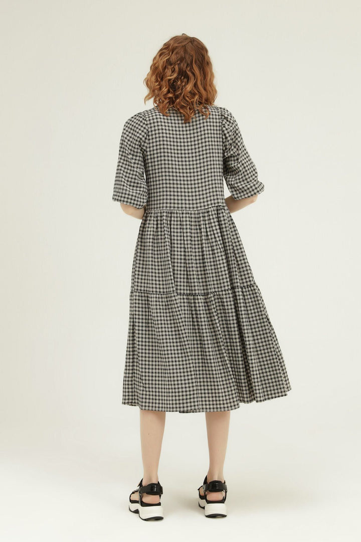 Kareli V Yaka Elbise Siyah