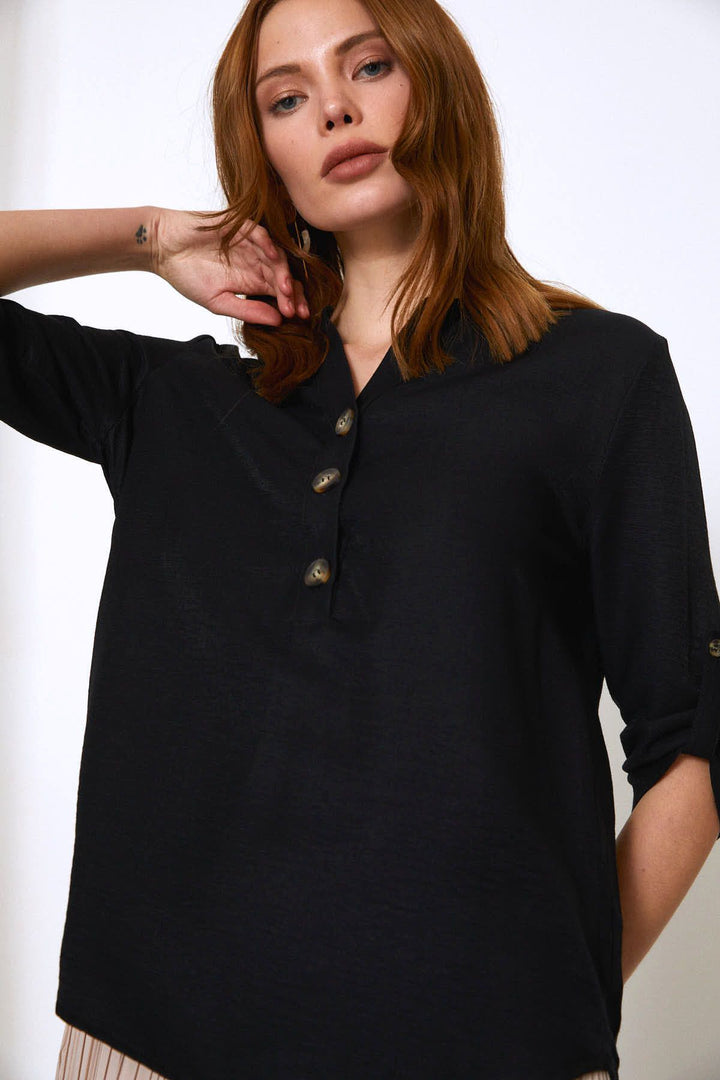Judge Collar Three Quarter Sleeve Blouse Black