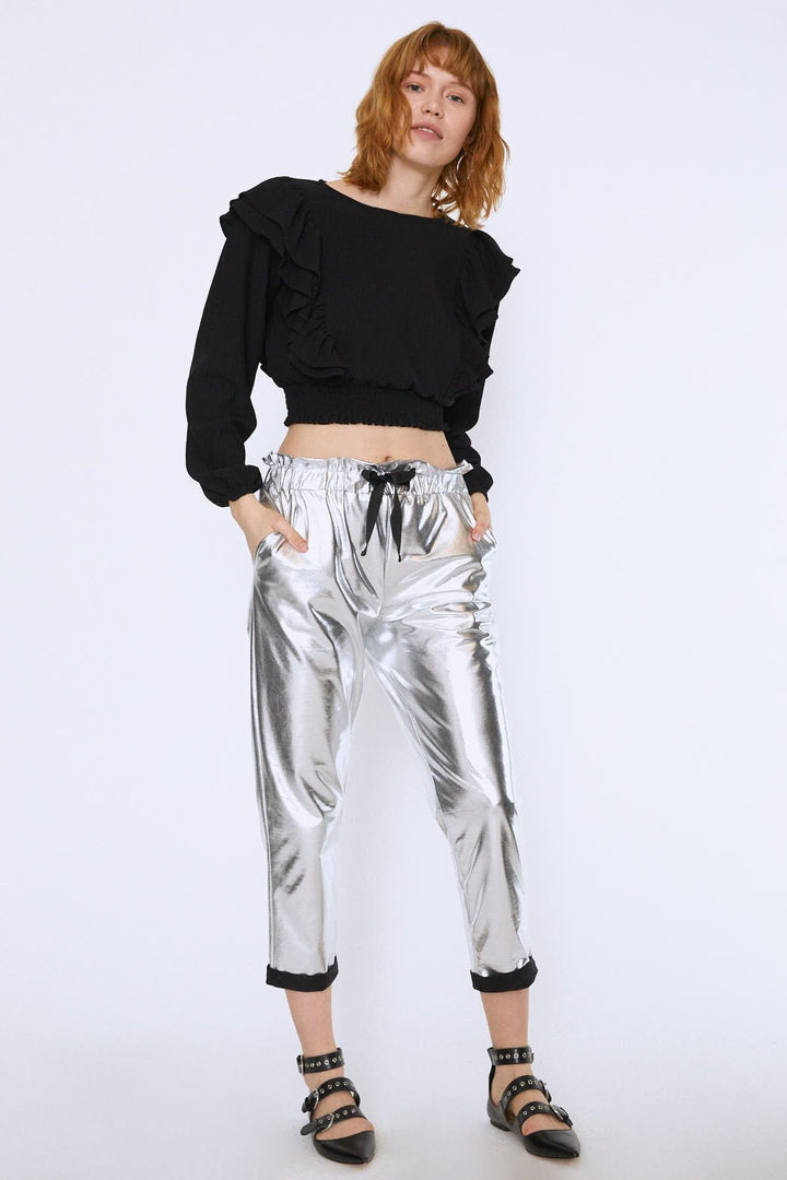 Ruffled Crop Blouse With Waist Gippe Black