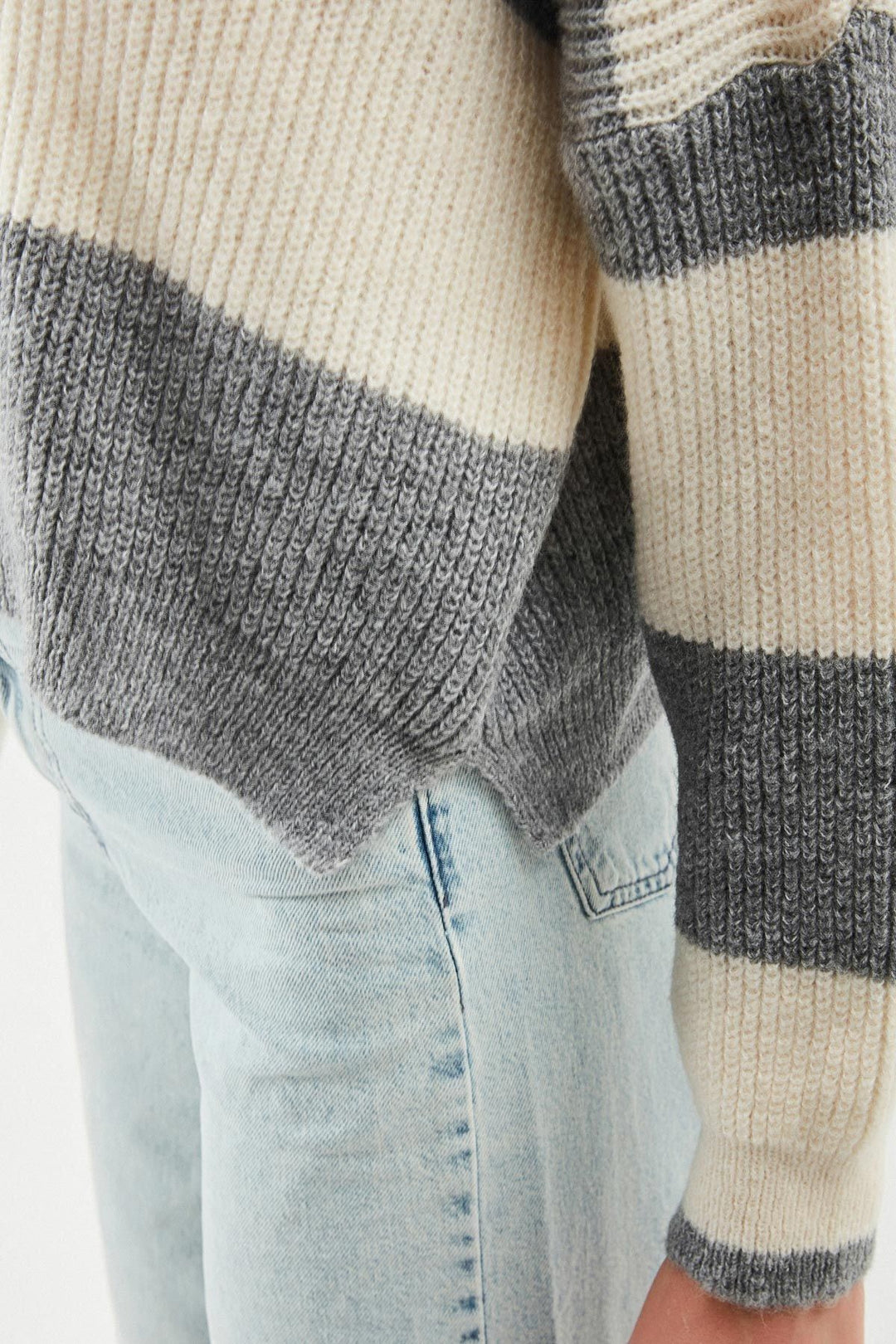 Polo Neck Striped Pullover Gray