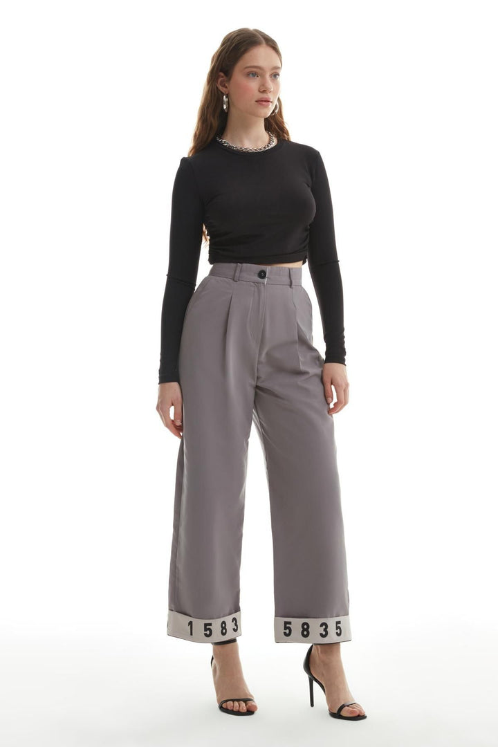 Paçası Baskılı Kanvas Pantolon Gri