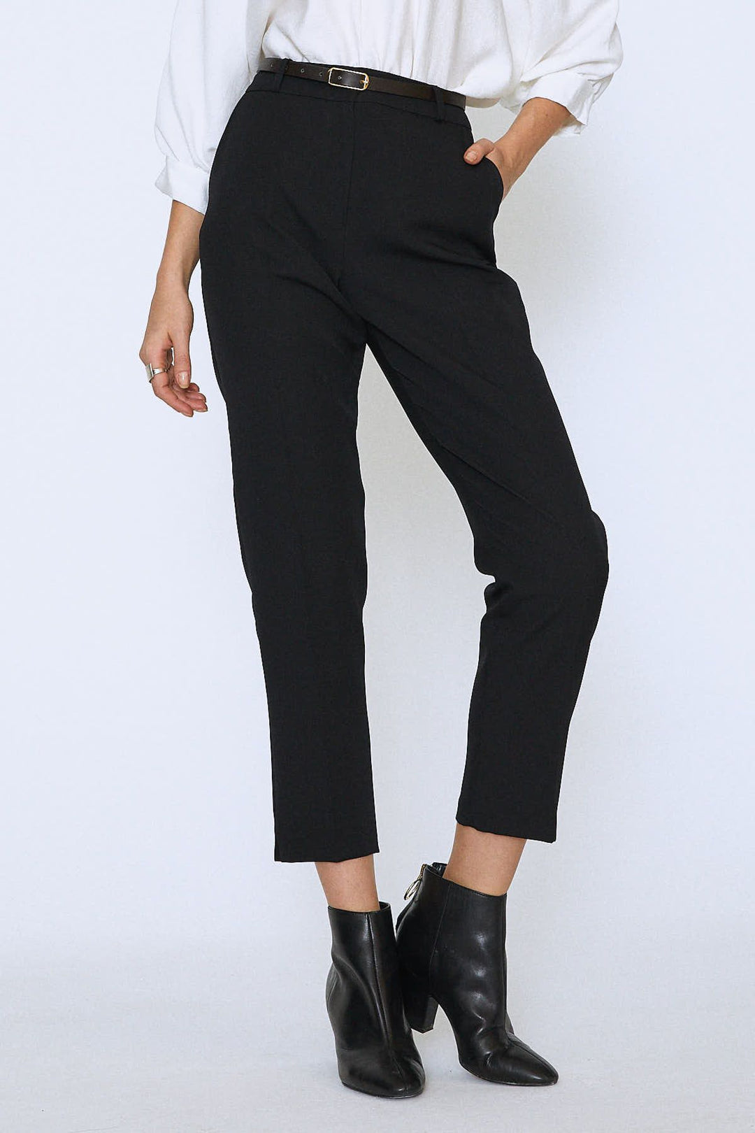 Waist Belt Cropped Trousers Black