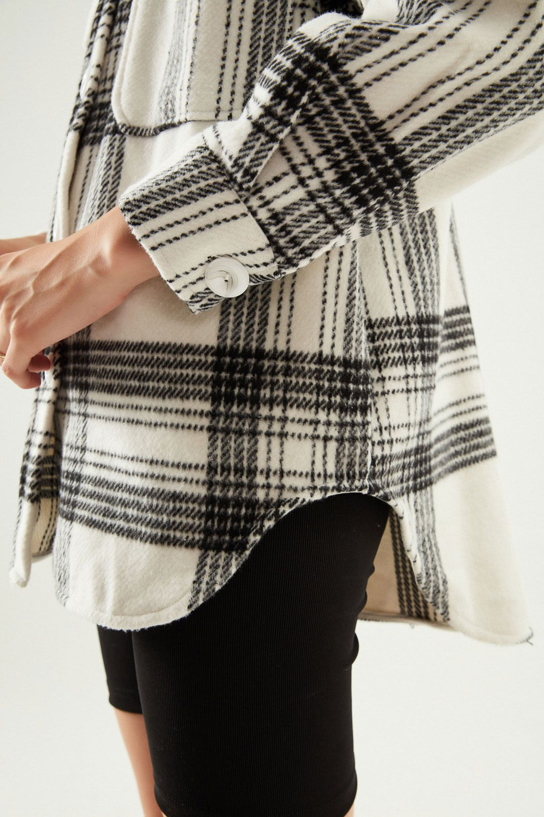 Çizgili Büyük Cepli Gömlek Siyah