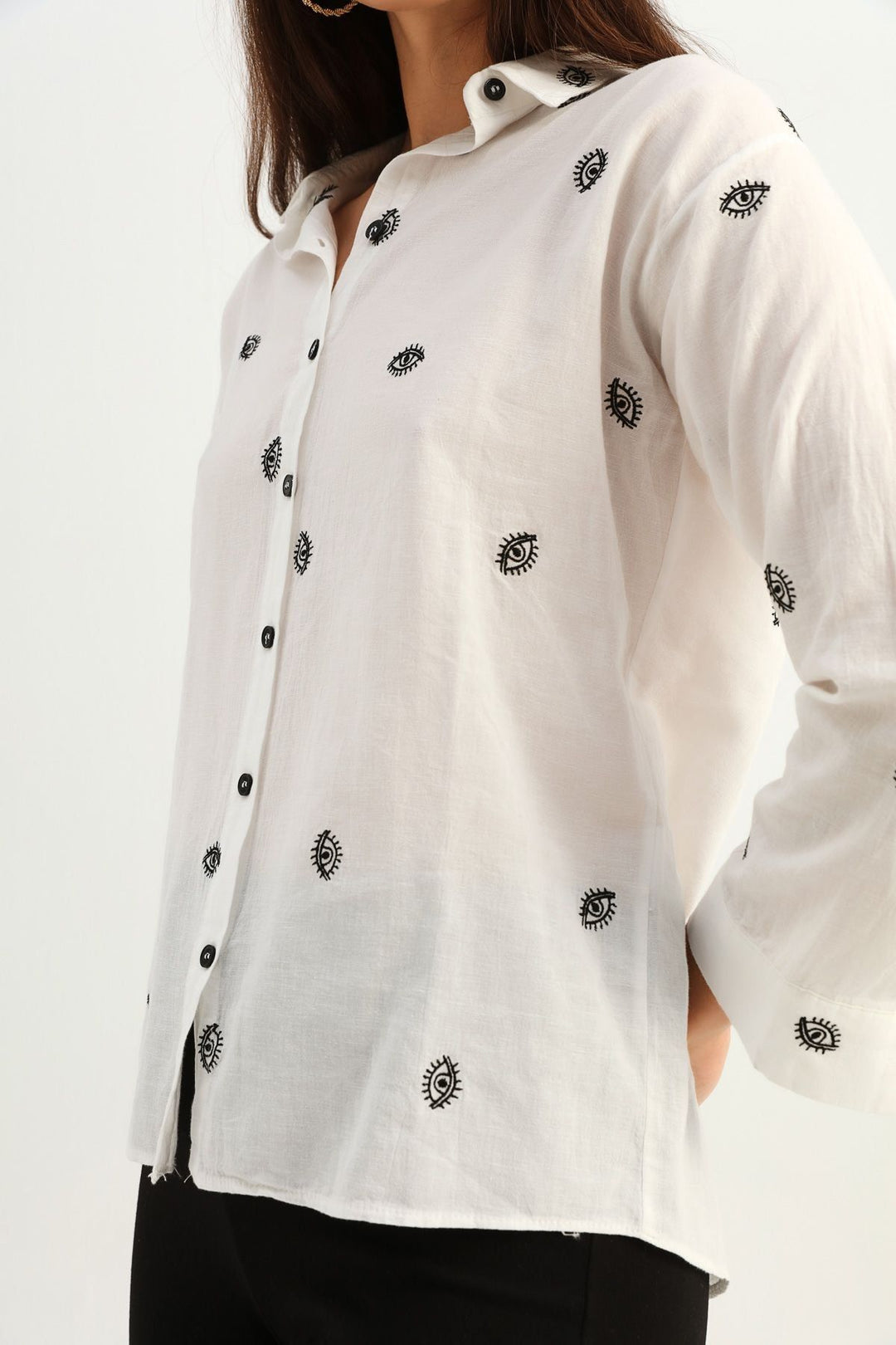 Eye Shaped Embroidered Linen Shirt Ecru