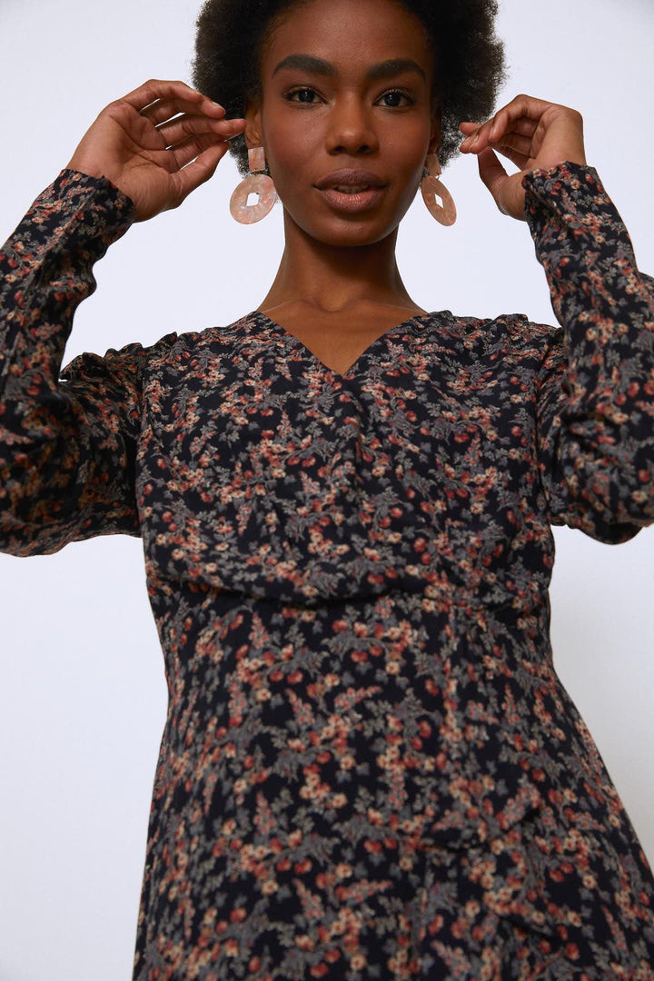 Crispy Floral Double Breasted Frilly V-Neck Dress Black