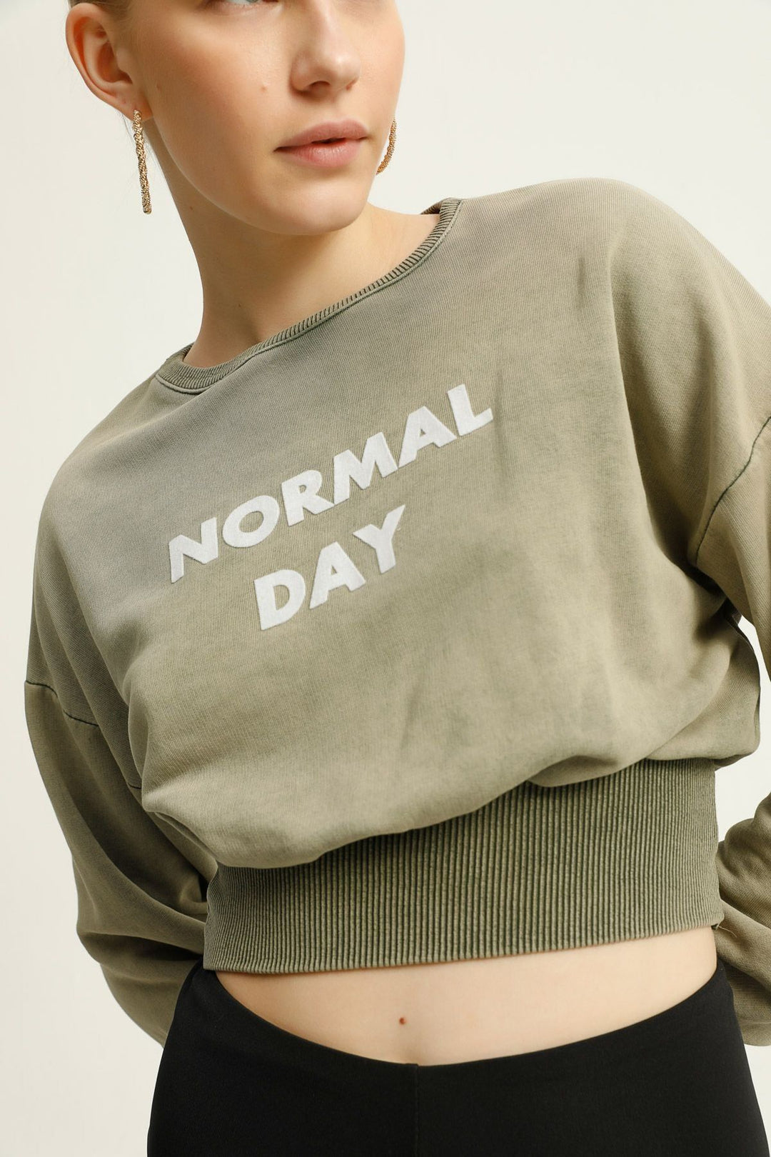 Printed Crop Sweatshirt Khaki