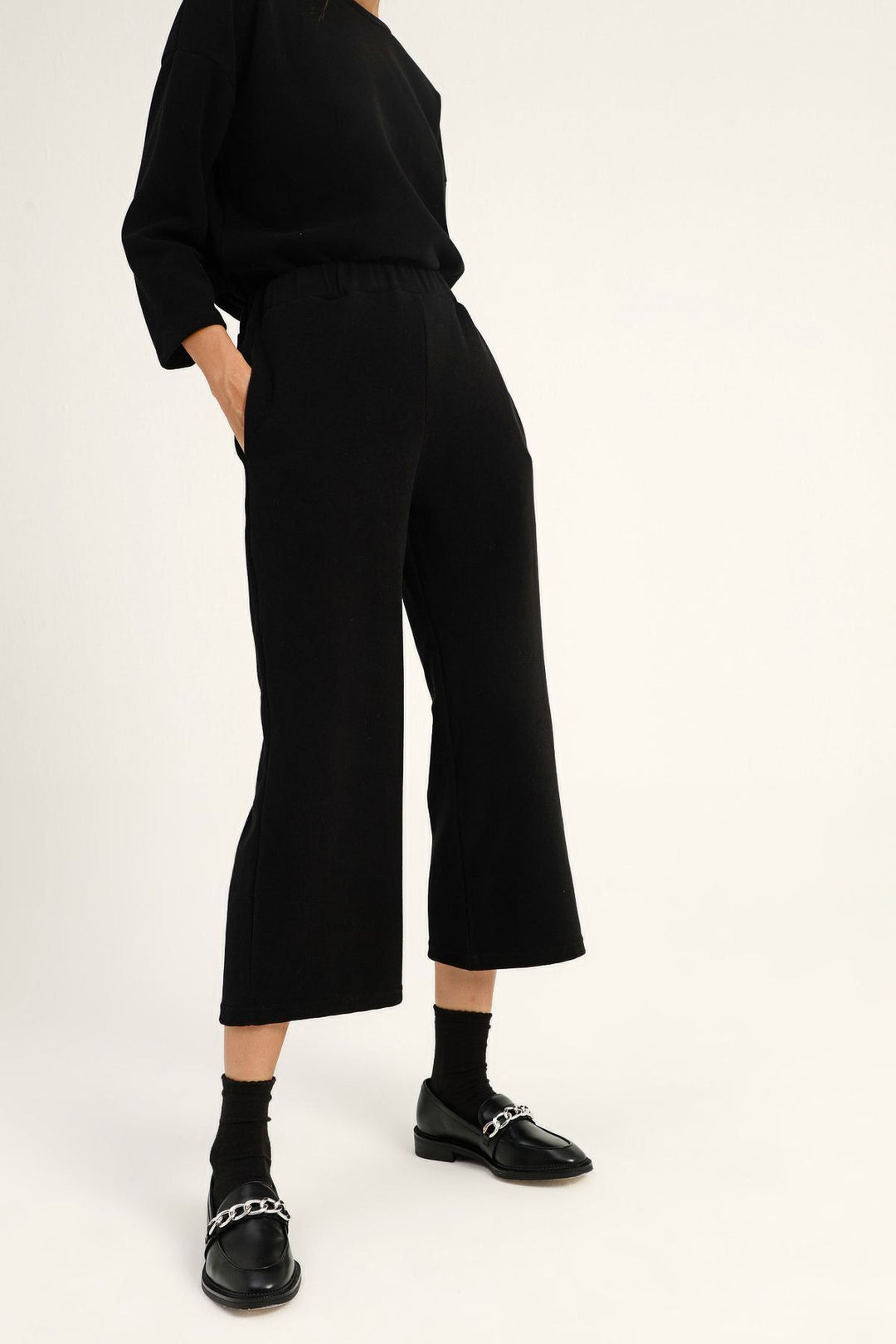 Beli Lastikli Bol Paça Eşofman Siyah