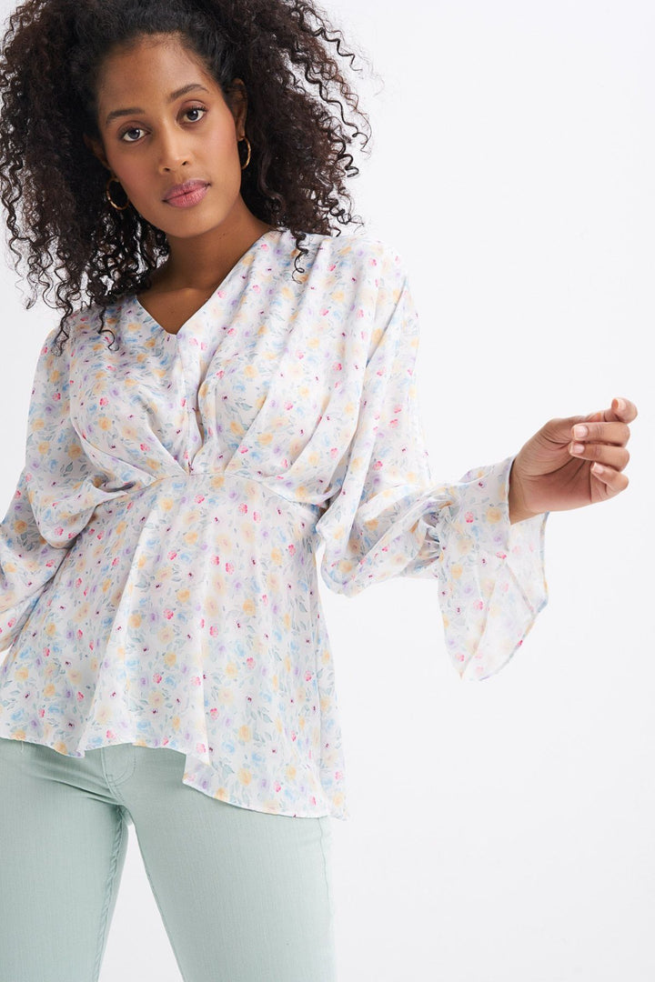 V-Neck Blouse Ecru with Pleated Sleeves