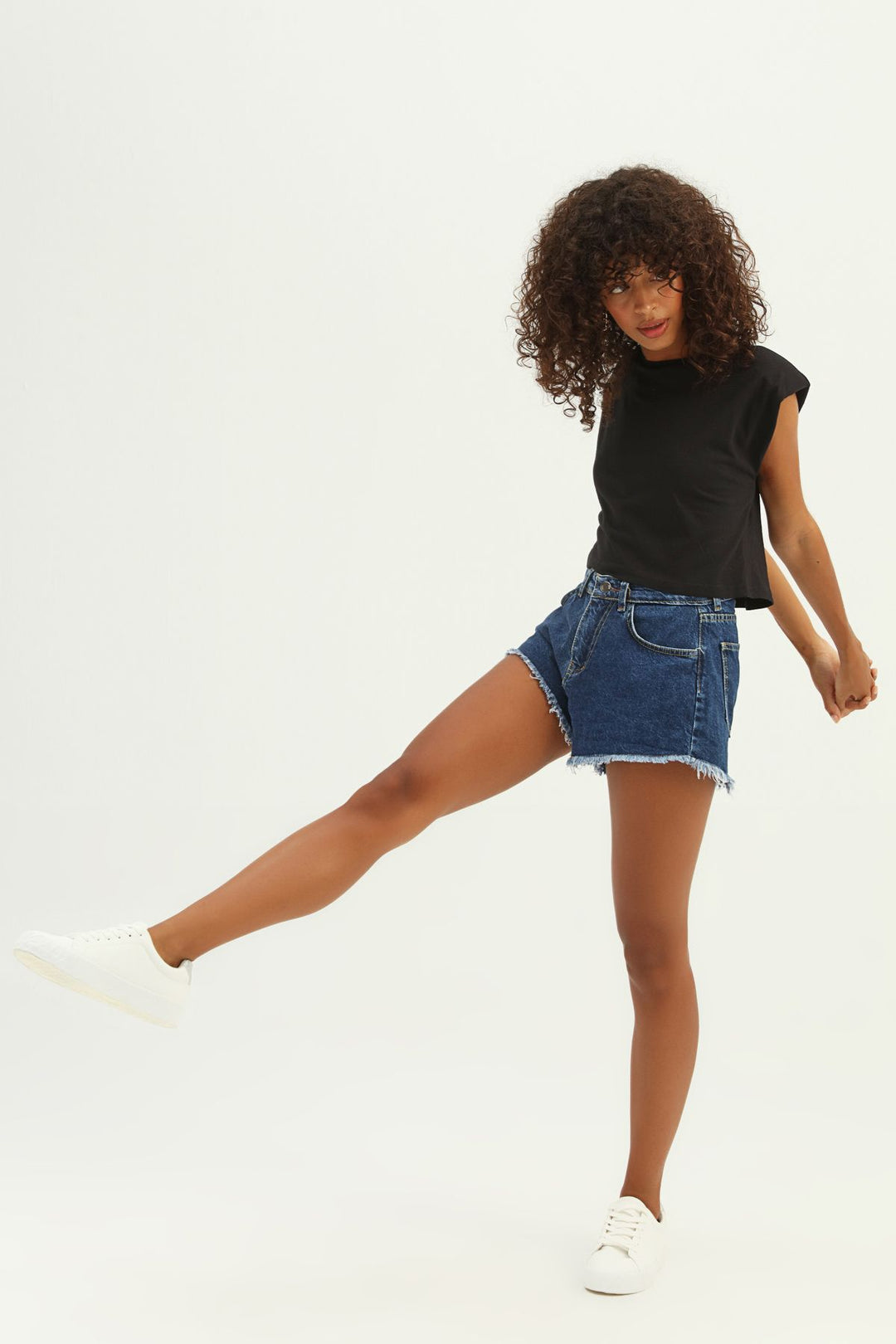 Vatkalı Basic Crop Tişört Siyah