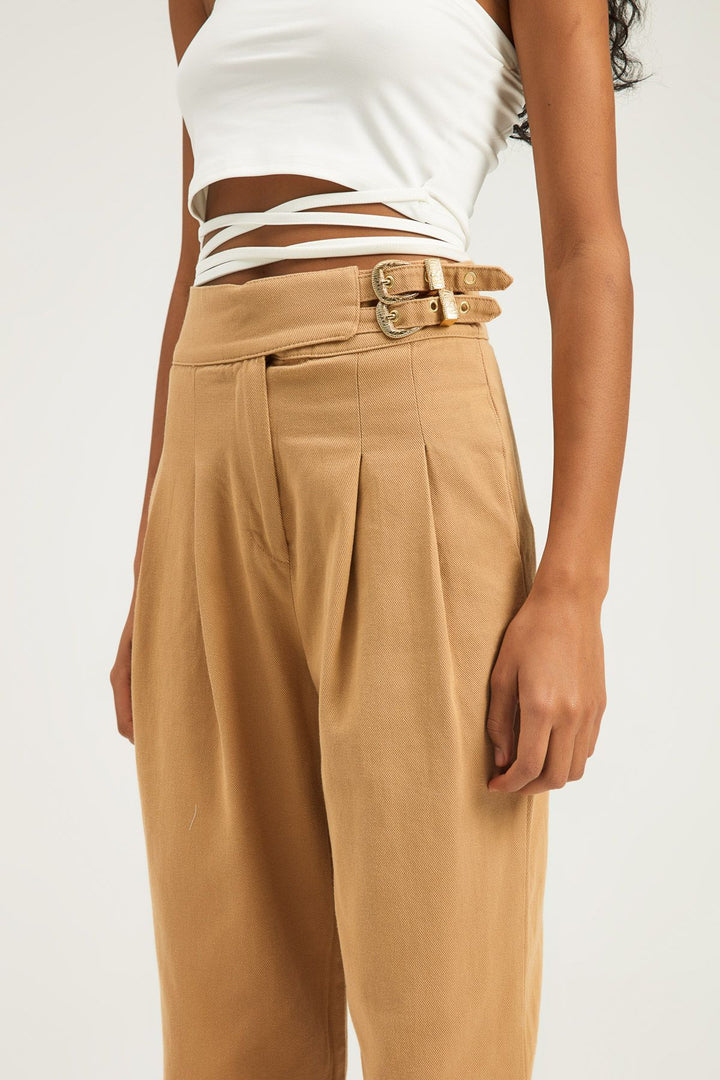 Tokalı Gabardin Yüksek Bel Pantolon Camel