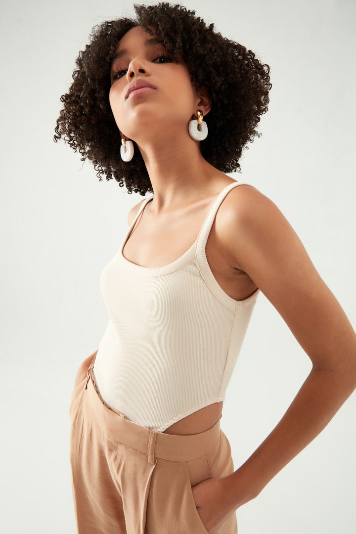 Strap Decollete Bodysuit Beige
