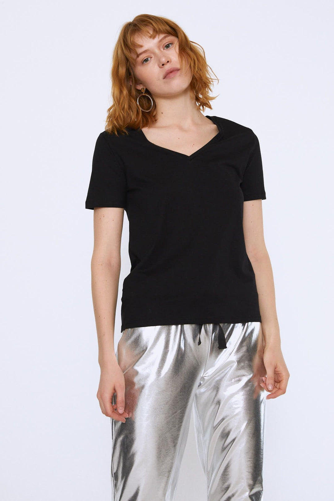 V Yaka Basic Tişört Siyah