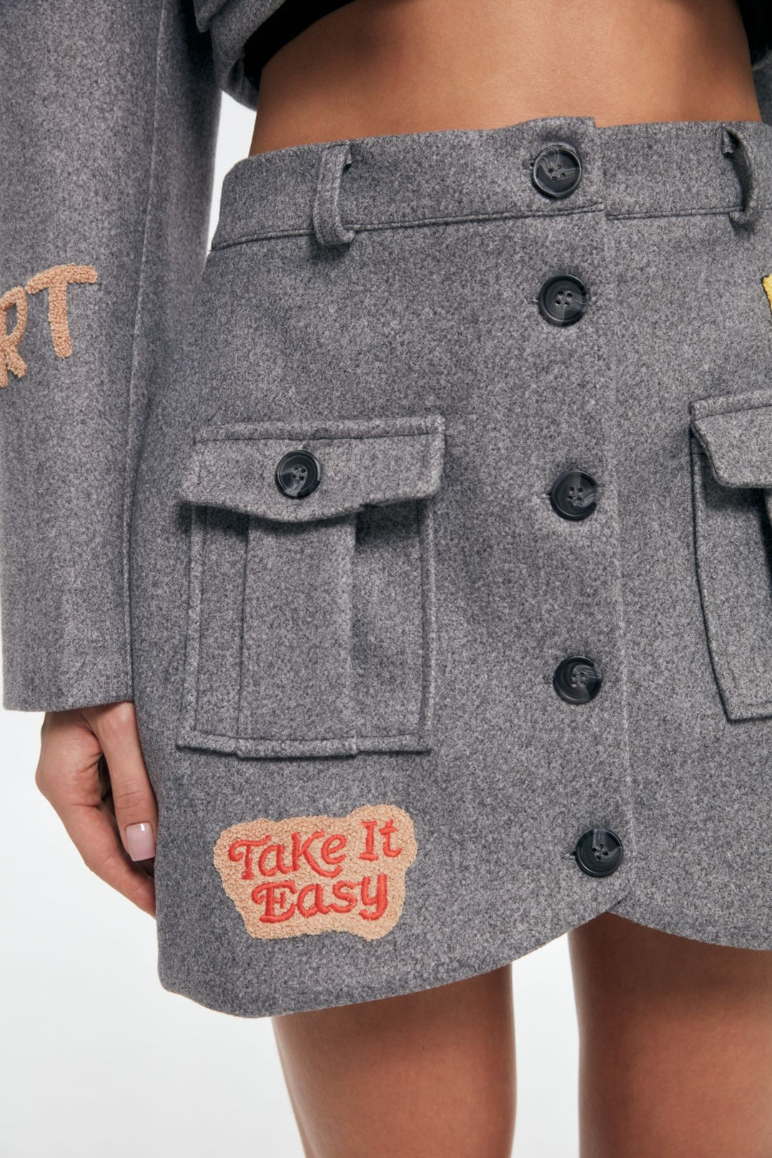 Düğme Detaylı Nakışlıı Kaşe Mini Etek Antrasit
