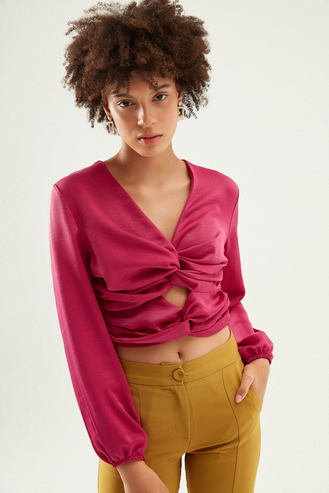 Decollete Detailed V-Neck Blouse Orchid