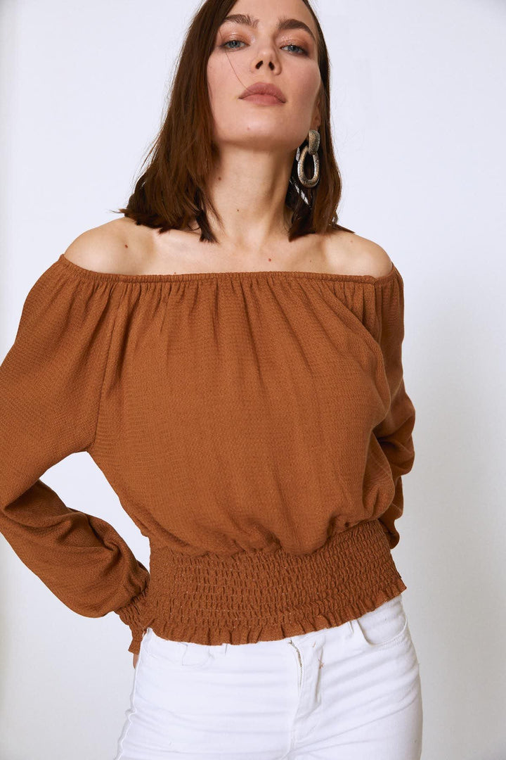 Off Shoulder Gipe Linen Blouse Brown