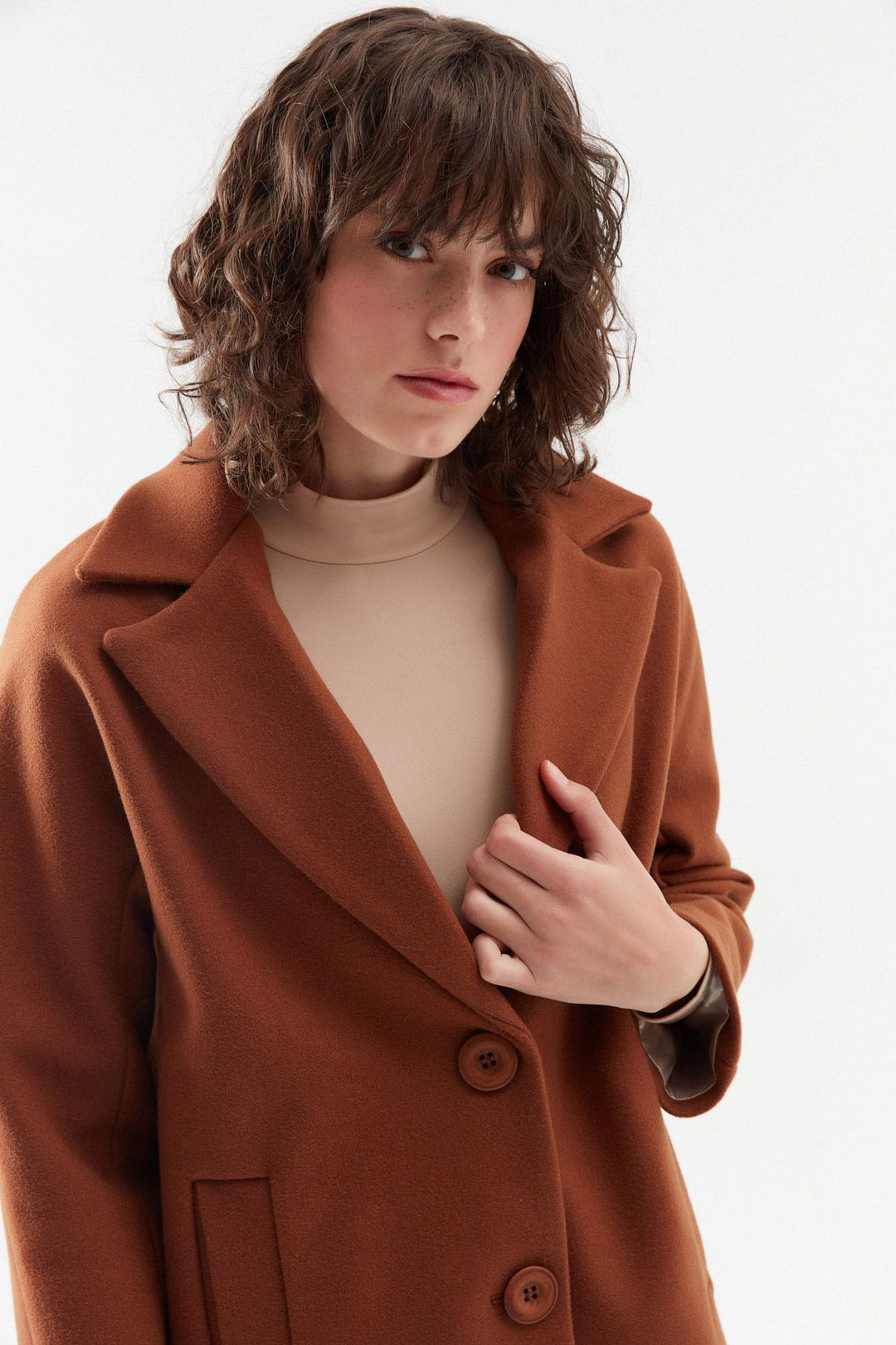 Düğmeli Kaşe Kaban Camel