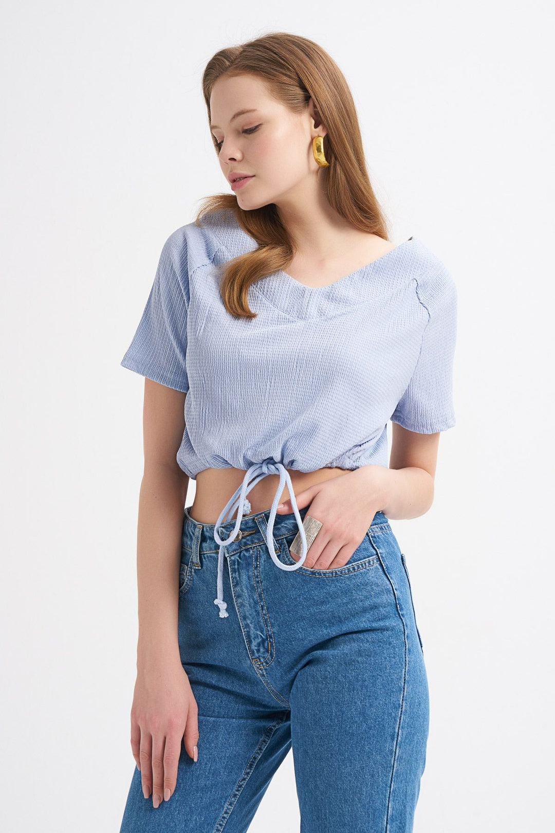 Bağlama Detaylı V Yaka Bluz Mavi