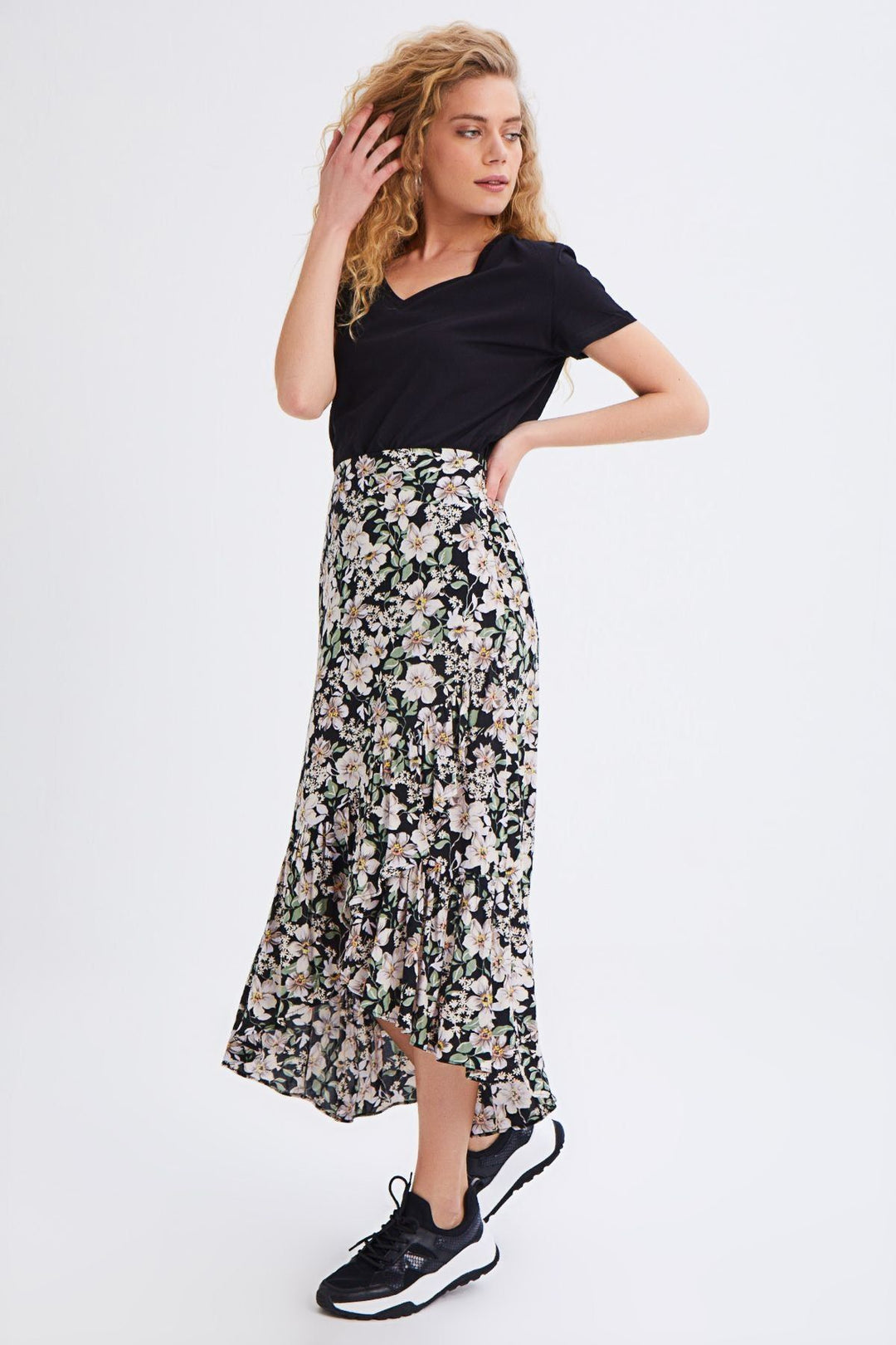 Floral Patterned Ruffled Asymmetrical Skirt Black