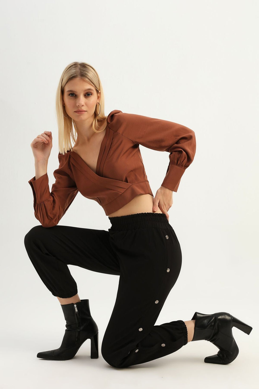 Yanı Çıtçıtlı Jogger Pantolon Siyah