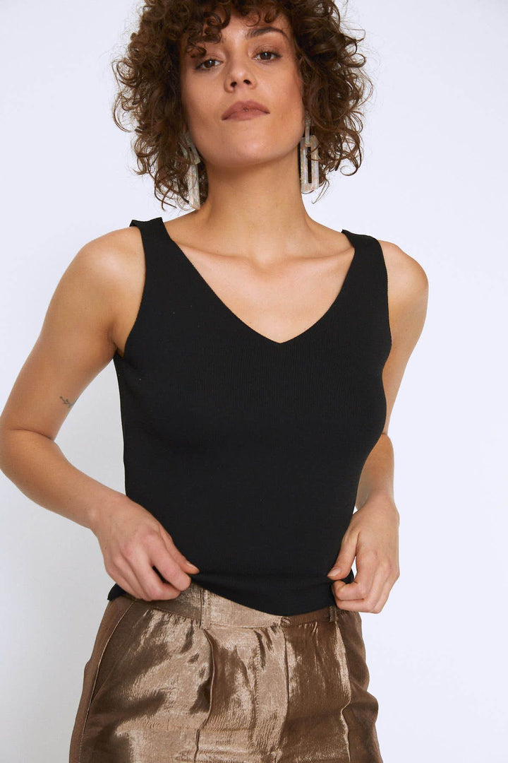 Strap V Neck Knitwear Black