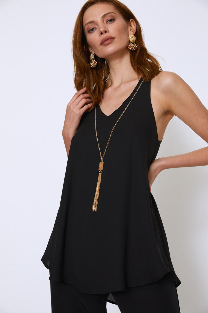 Arkası Büzgülü V Yaka Bluz Siyah