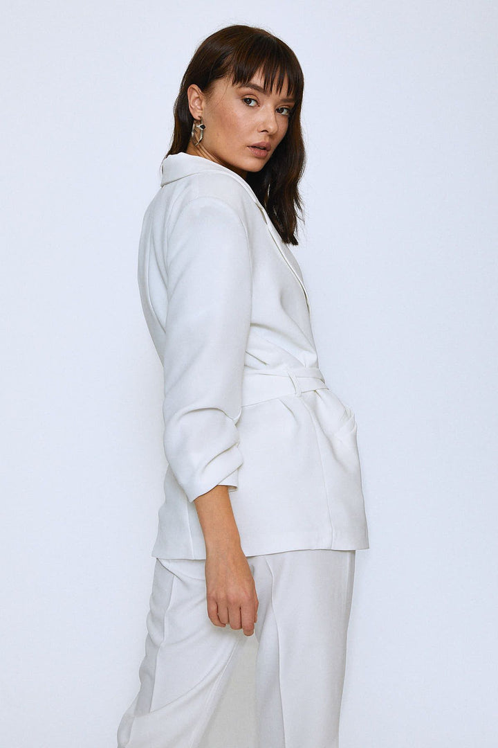 Beli Kuşaklı Fleto Cepli Ceket Ekru