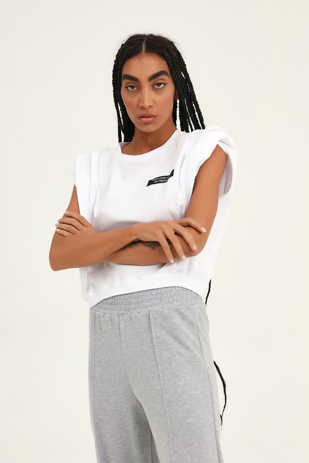 Baskılı Vatkalı Crop Tişört Beyaz