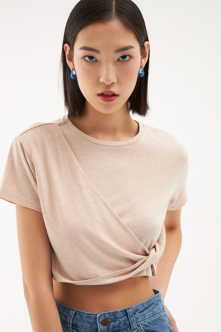 Düğüm Detaylı Crop Tişört Bej