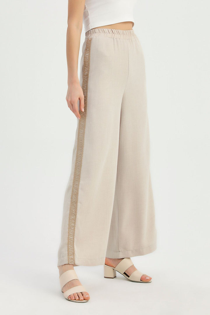 Yanları Şeritli Beli Lastikli Pantolon Bej