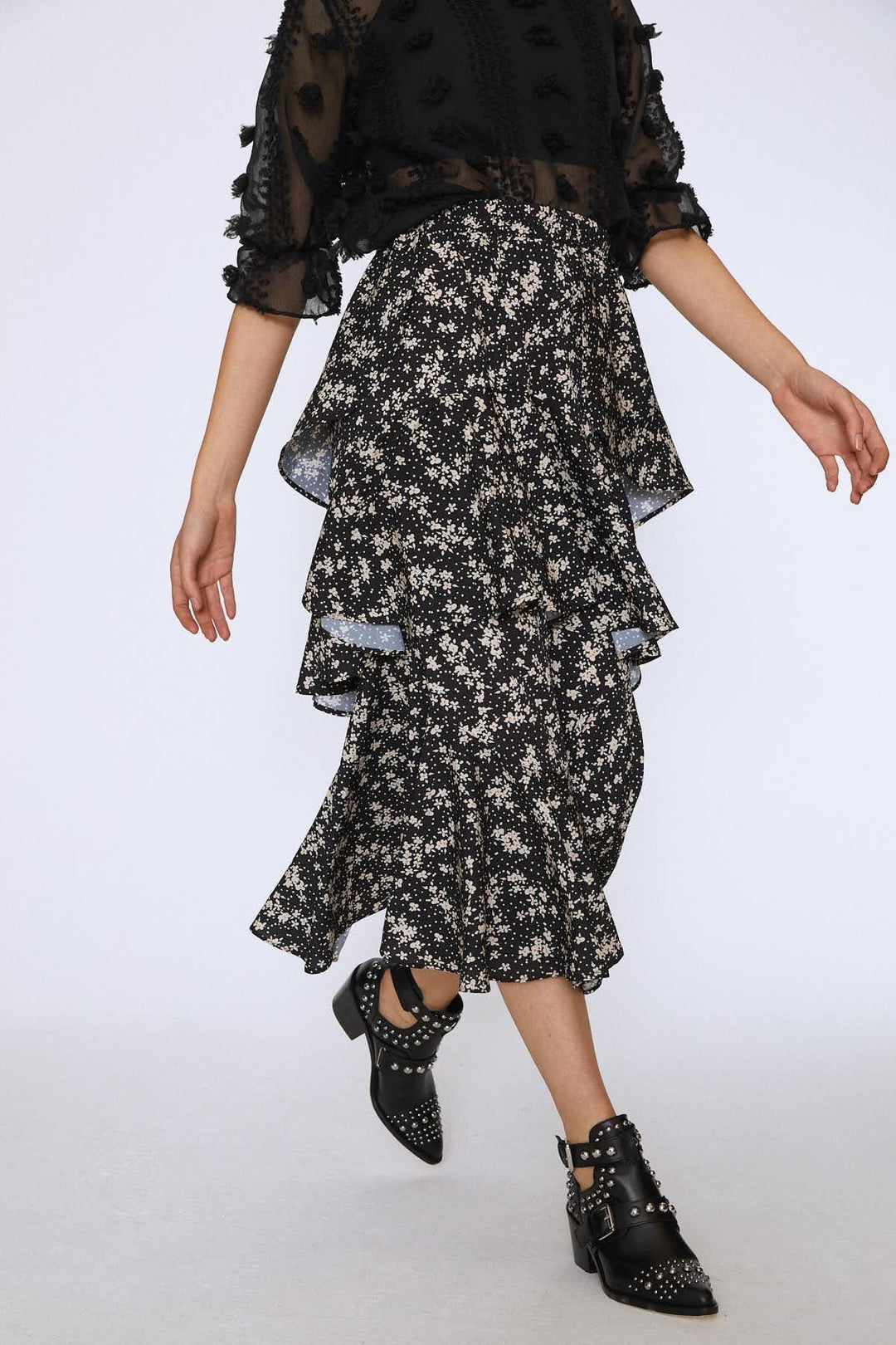 Floral Patterned Layered Skirt Black