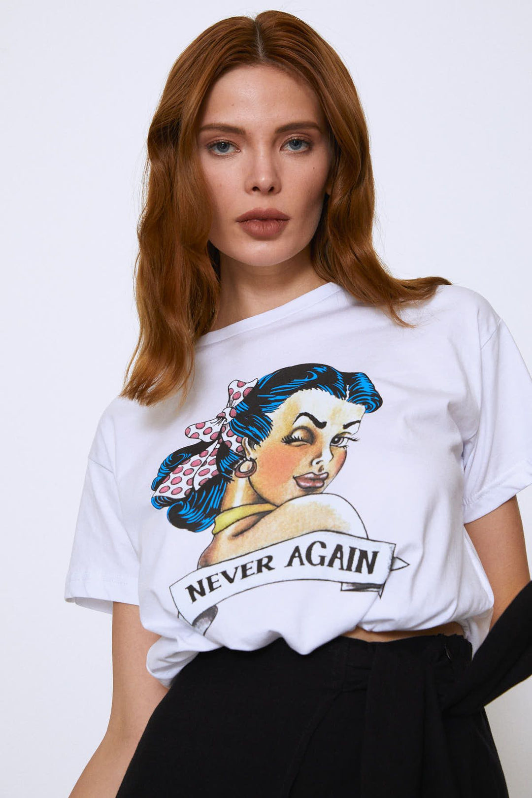 Front Printed Bottom Tie T-Shirt White