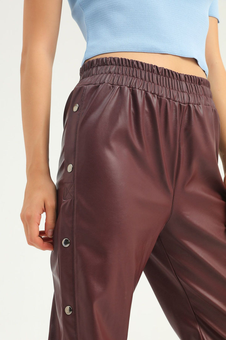 Yanı Çıtçıtlı Deri Jogger Pantolon Bordo