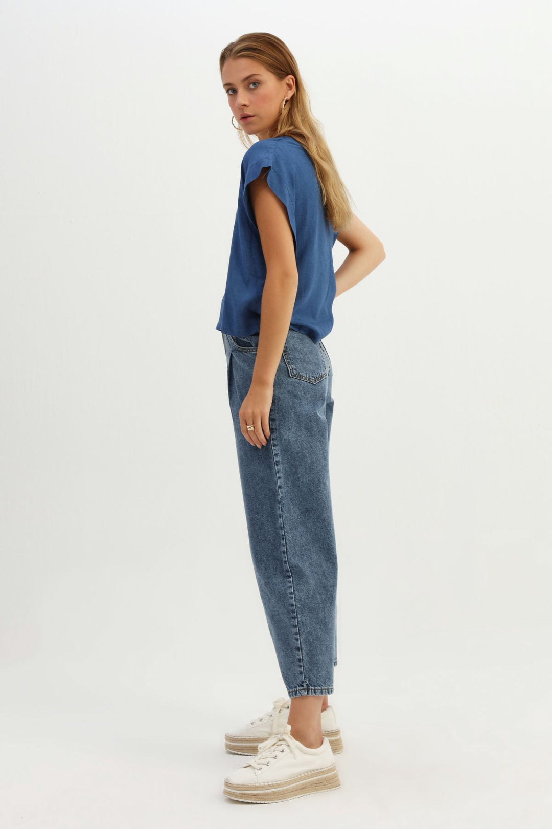 V Yaka Keten Bluz İndigo