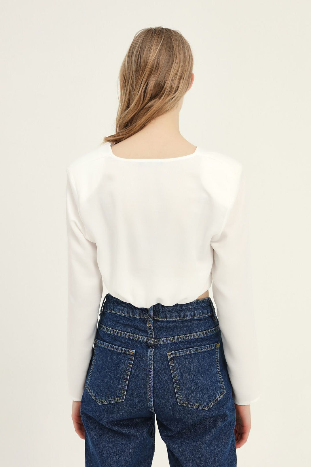 Düğüm Detaylı Crop Bluz Ekru