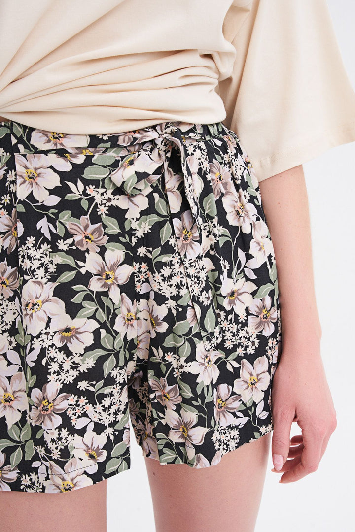 Patterned Tie Waist Shorts Black