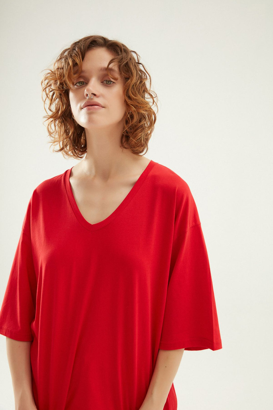 V Yaka Truvakar Kol Tişört Kırmızı
