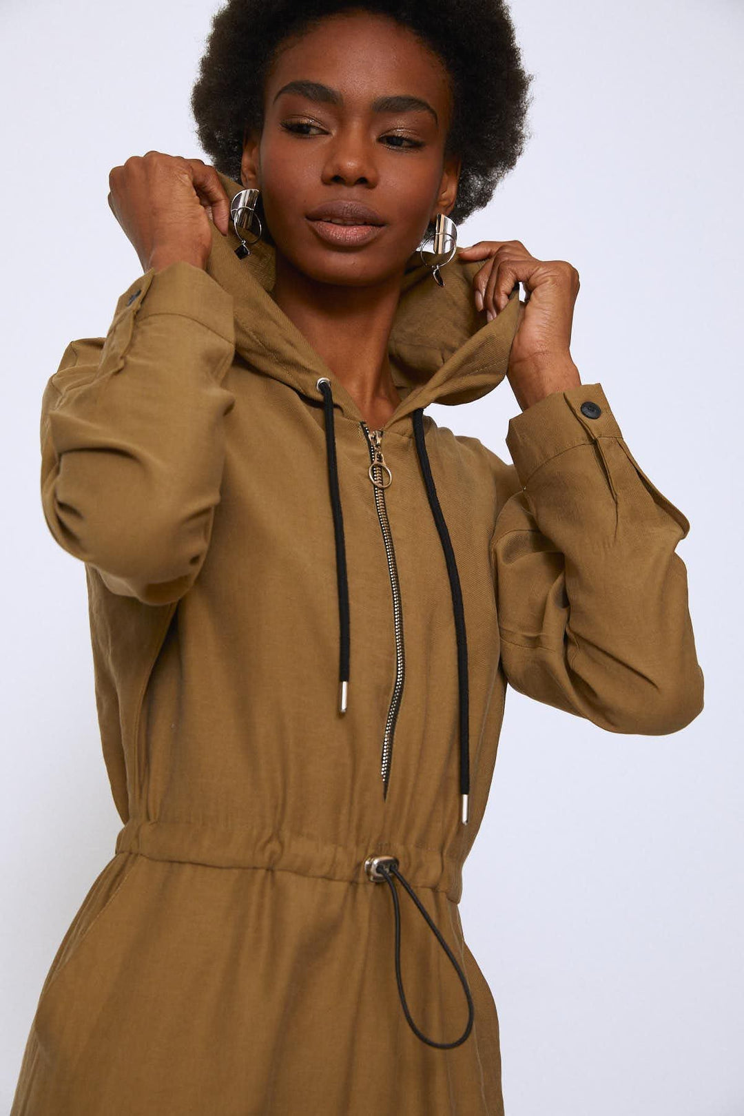 Önü Fermuarlı Kapüşonlu Tulum Haki