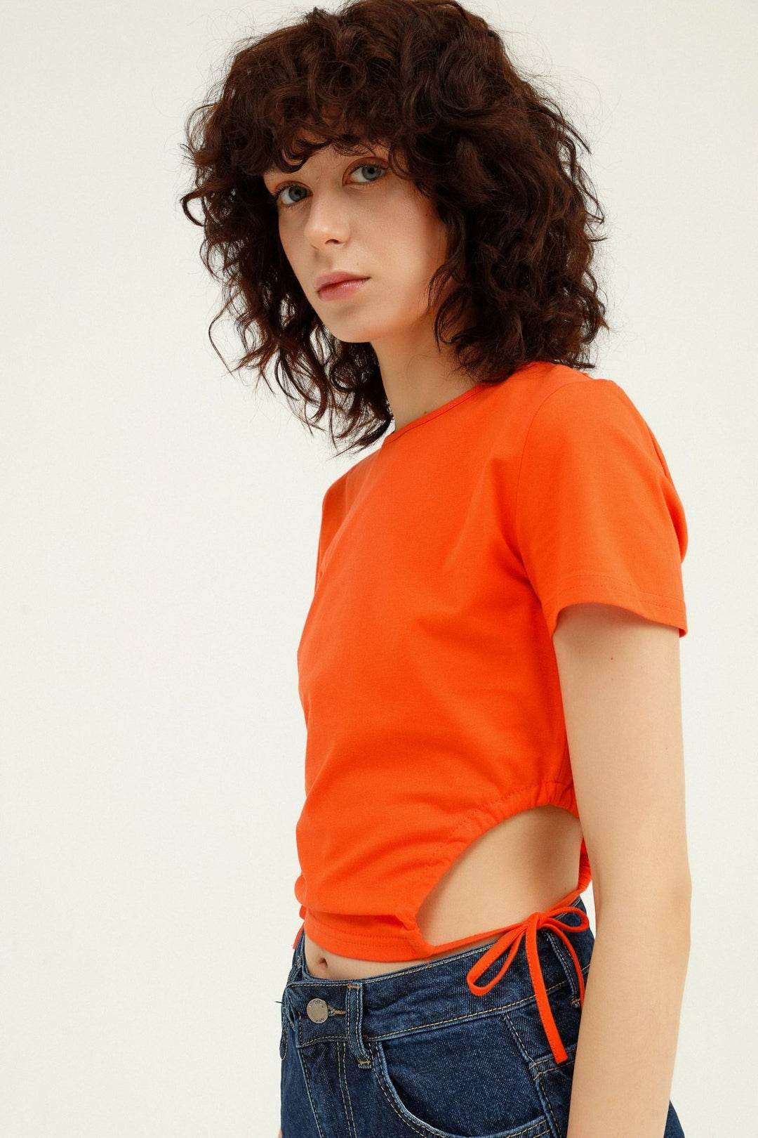 Yanları Büzgülü Dekolteli Tişört Turuncu
