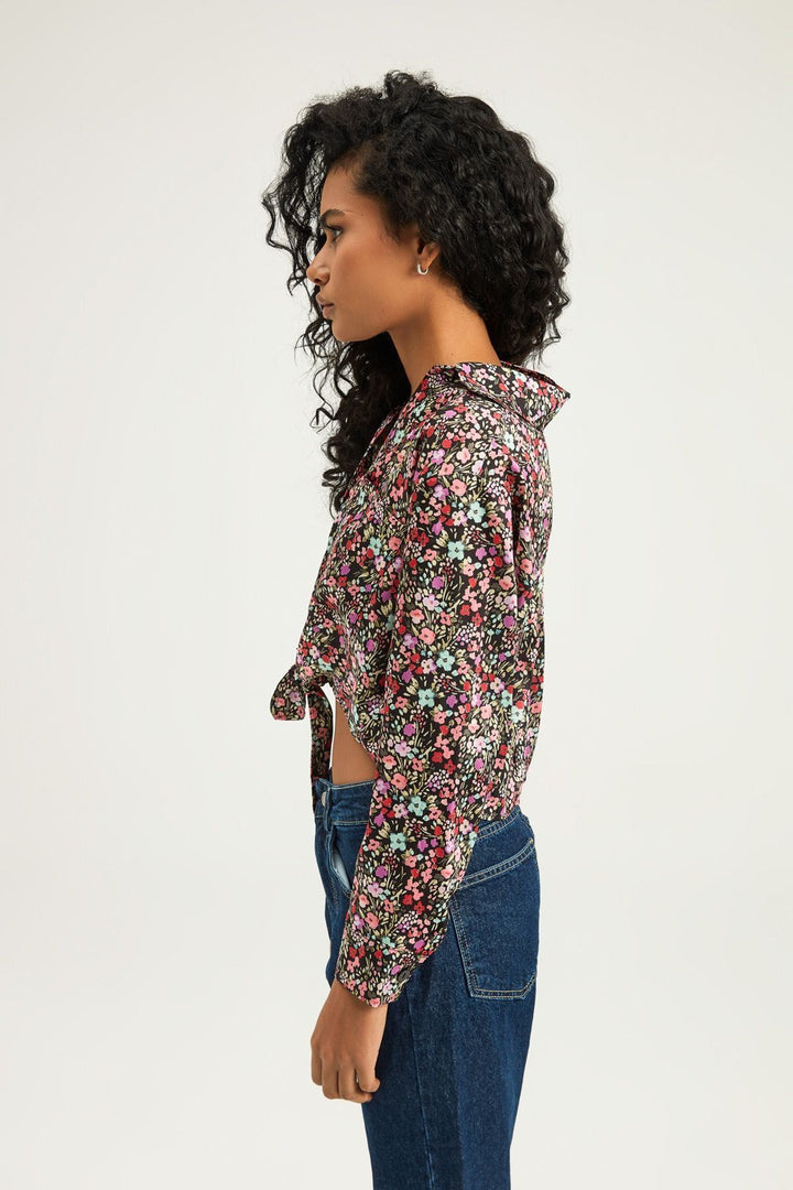 Önden Bağlamalı Çiçekli Gömlek Siyah