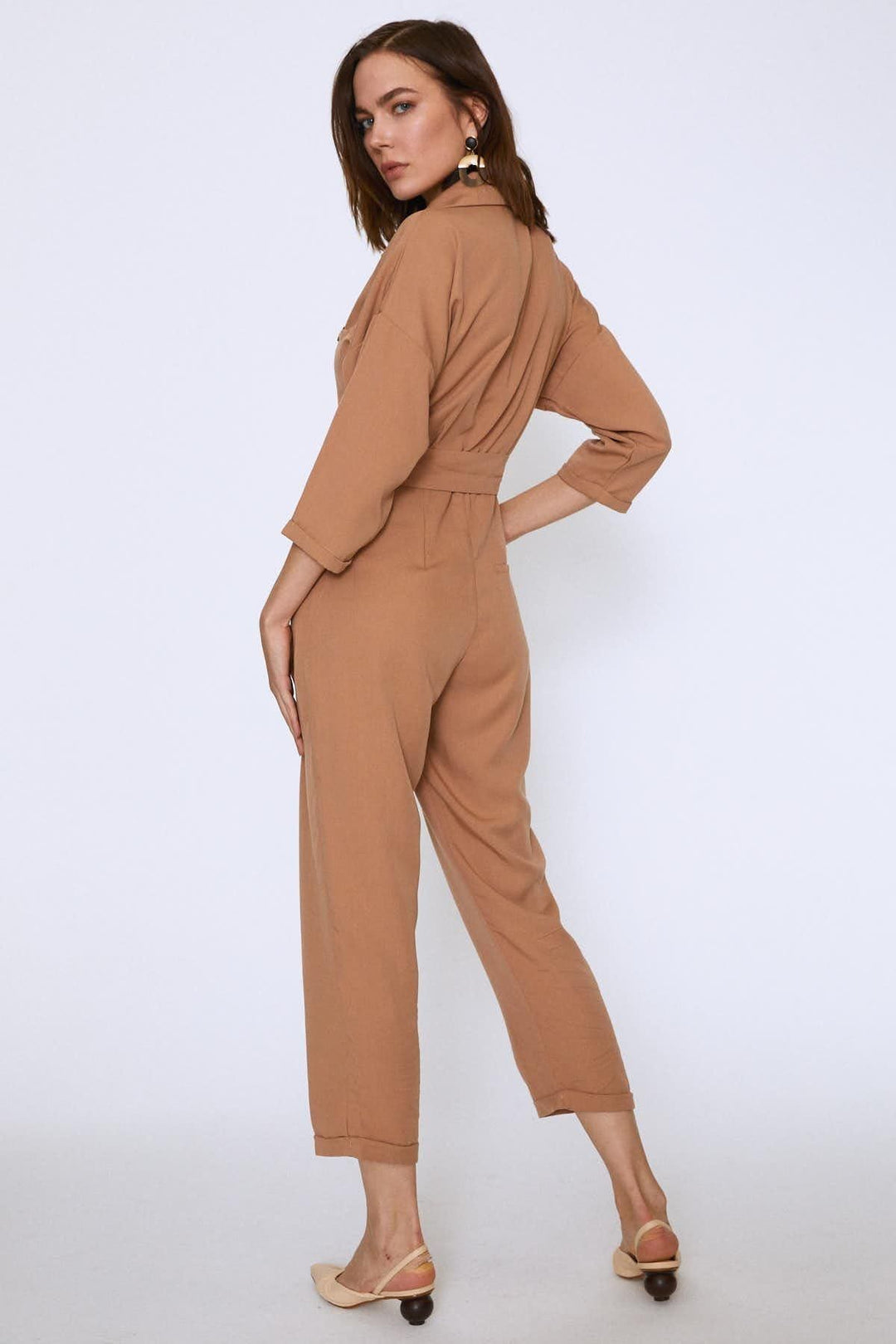 Beli Kuşaklı V Yaka Tulum Bej