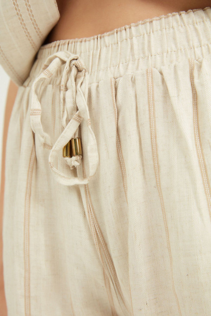 Beli Lastikli Keten Şort Camel