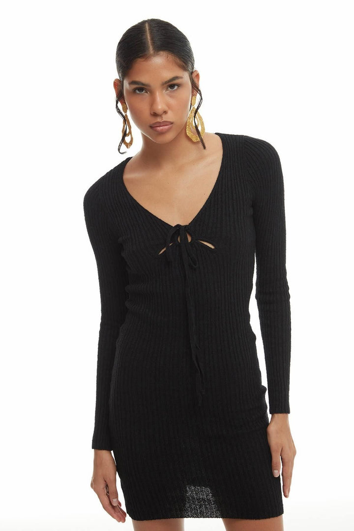 Göğüs Detaylı Triko Elbise Siyah