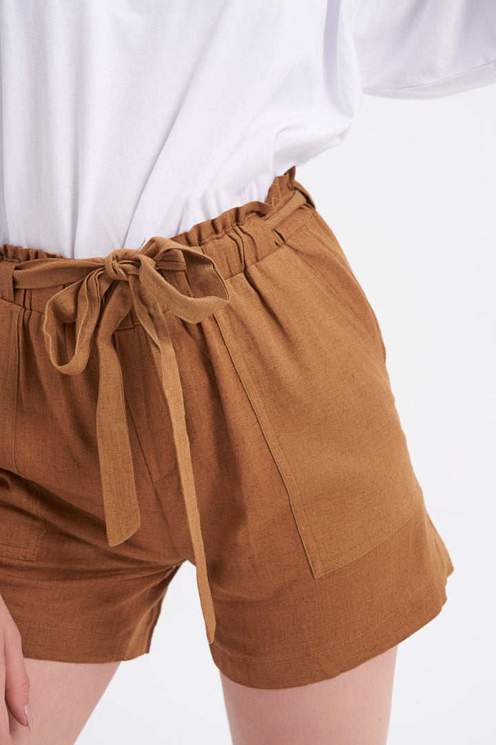 Kuşaklı Yüksek Bel Keten Şort Kahverengi