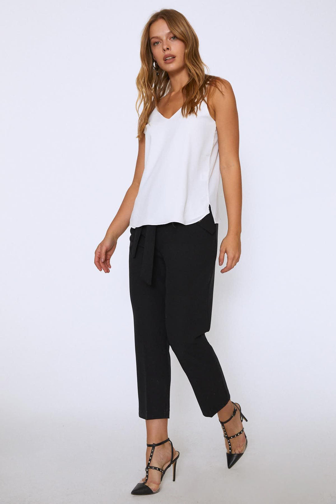 İp Askılı V Yaka Bluz Ekru