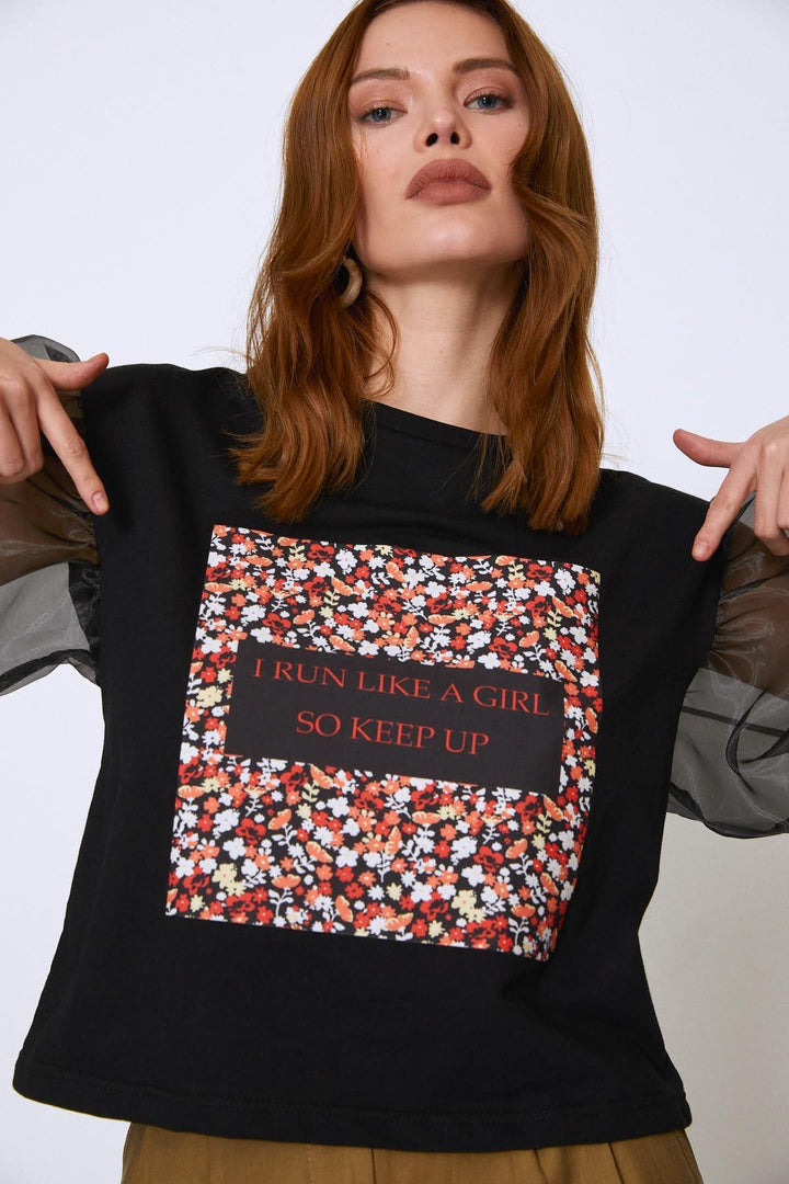 Organze Kollu Önü Baskılı Sweatshirt Siyah