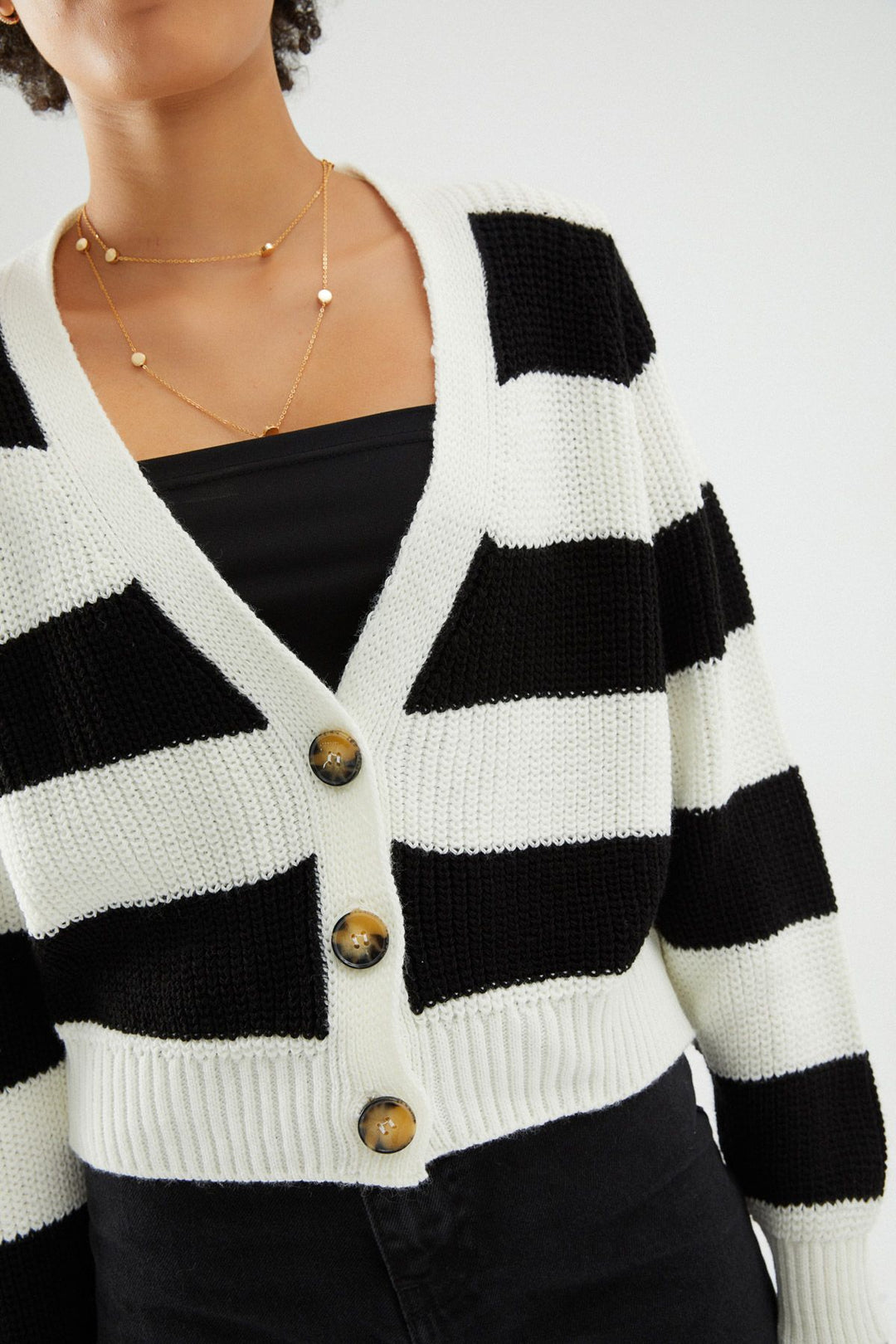 Çizgili Düğmeli Hırka Siyah